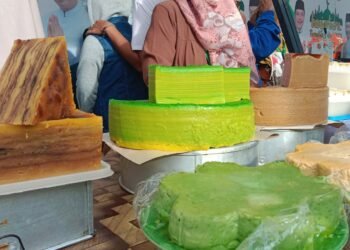 Amparan Tatak Masih Jadi ‘Primadona’ di Bulan Ramadhan, Saniah Lebih Suka Berhemat