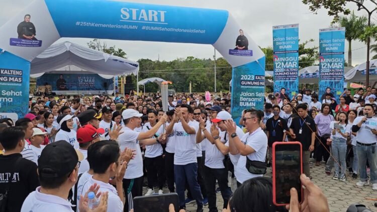 Semarak! Jalan Sehat BUMN Kolaborasi PLN dengan Stakeholder Sukses diikuti Ribuan Orang