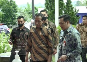 Presiden Jokowi Dikagetkan Walikota Banjarbaru Dengan Hal Ini : Wah Tinggi Banget!