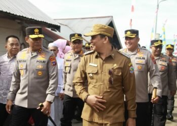 Wabup Andi Rudi Latif Dampingi Kapolda Kalsel Resmikan Program Bedah Rumah Gratis di Kotabaru