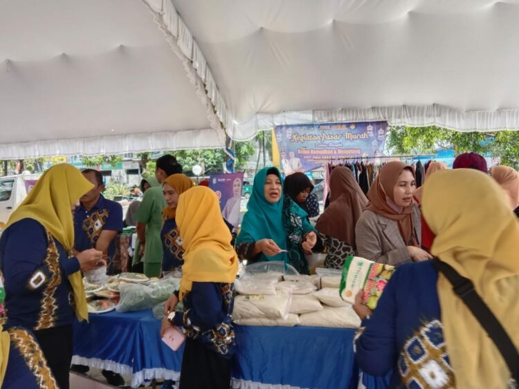 Plh Sekda Kabupaten Banjar Resmi Buka Pasar Murah Jelang Ramadhan