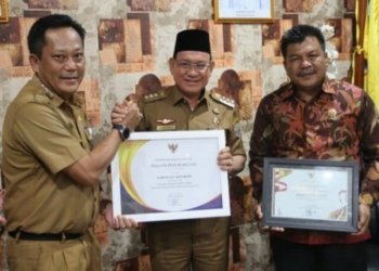 Pemkab Kotabaru Sabet Dua Penghargaan Sekaligus