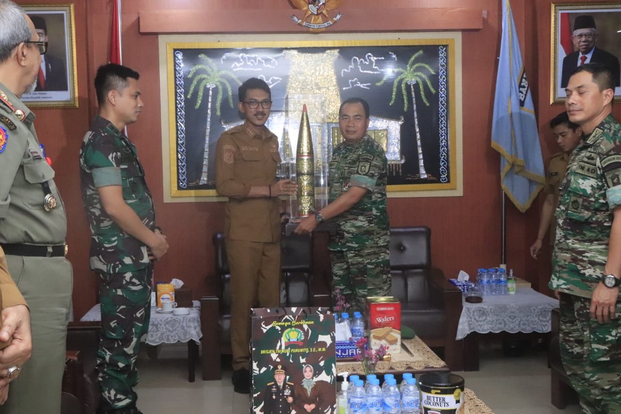 Danrem 101 Antasari Pamit Dengan Bupati Kabupaten Banjar