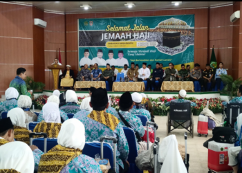 Gubernur Kalsel Lepas Jamaah Calon Haji Kloter Pertama