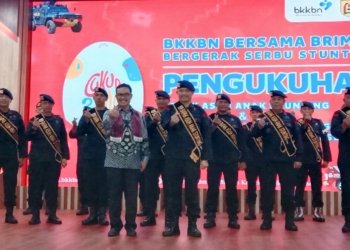 Percepat Penurunan Angka Stunting di Banjarbaru, BKKBN Dan Satbrimob Kampanye Cukup Makan 2 Telur