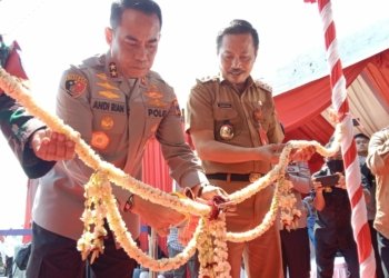Kapolda Kalsel Wujudkan Masyarakat Banjarbaru Maju dan Sejahtera Melalui Program Bedah Rumah