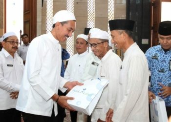 Saidi Mansyur Lepas Calon Jemaah Haji Kabupaten Banjar