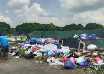 TPS Guntung Lua Banjarbaru Meluber, Warga : Sangat Bau Dan Menggangu!