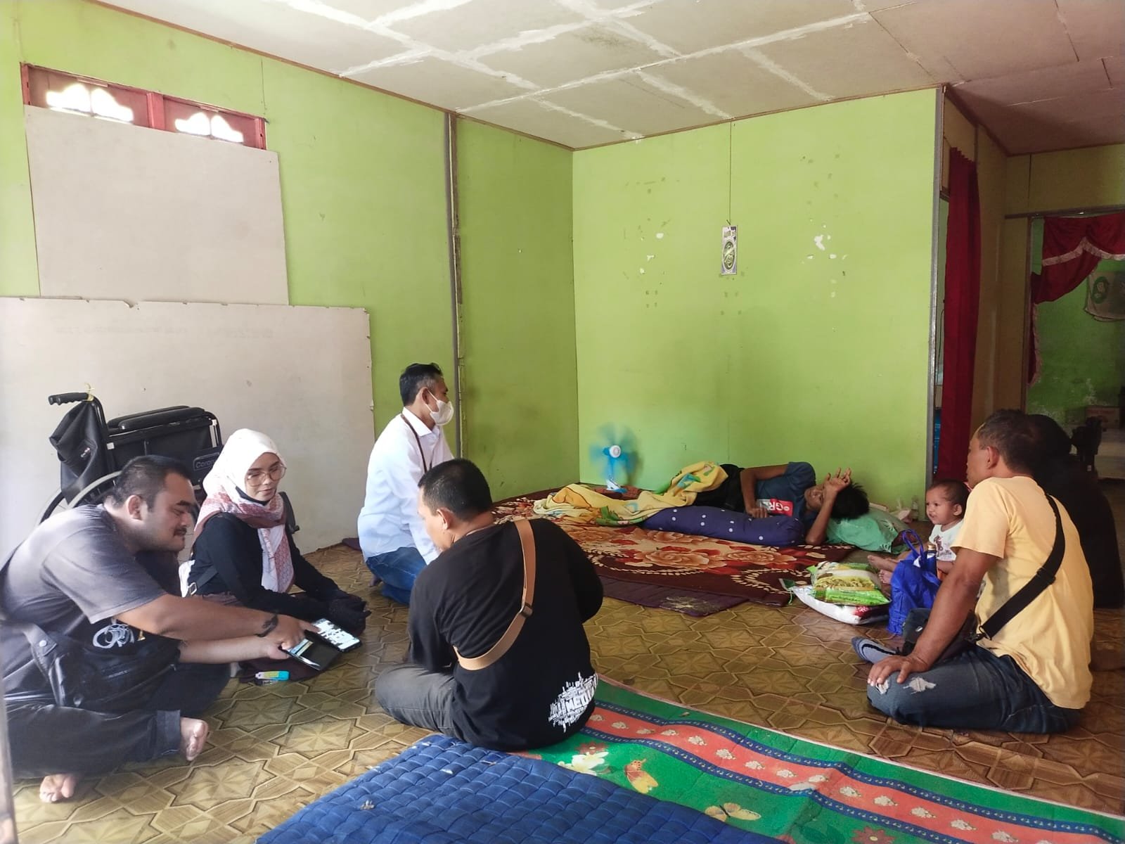 Sekelumit Kisah Penderita Diabetes Akut, PWI Kotabaru Berikan Sembako Kepada Muniri