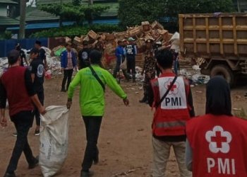 Kegiatan Bersih Bersih Dilakukan Oleh Polres Banjar Bersama Organisasi Sosial Di Kabupaten Banjar
