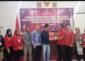 PDI Perjuangan Serahkan Dokumen Perbaikan Ke KPU Kabupaten Banjar, Abdul Muthalib: Dinyatakan Memenuhi Syarat Dokumennya