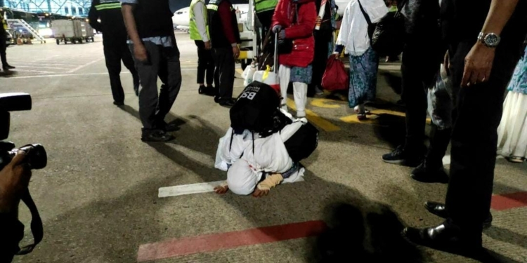 Dini Hari Tadi Kloter Pertama Jamaah Haji Tiba di Kalsel, Ada Kejadian?