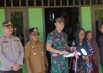 Rumah Nenek Berusia 86 Tahun Hampir Ambrok, Kini Kembali Berdiri Dengan Kukuh