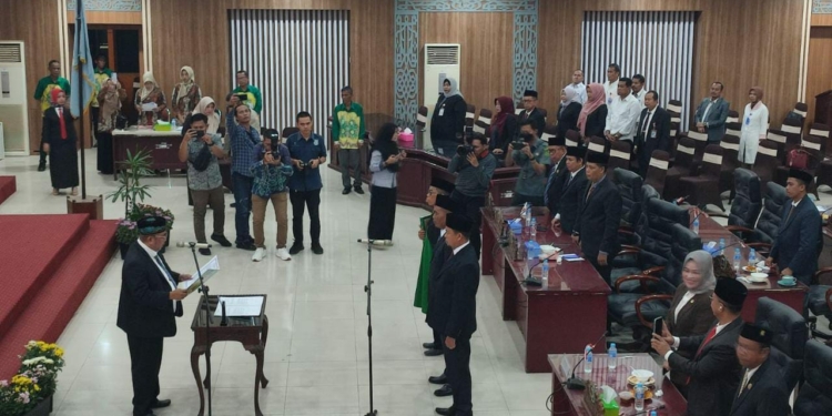 2 PAW Anggota DPRD Kabupaten Banjar Akhirnya Dilantik