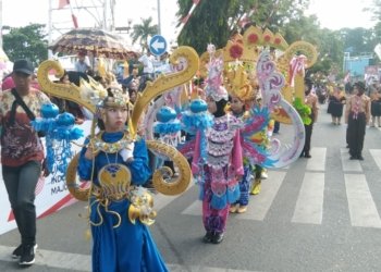 Warna-warni Pelajar di Karnaval di Bumi Saijaan