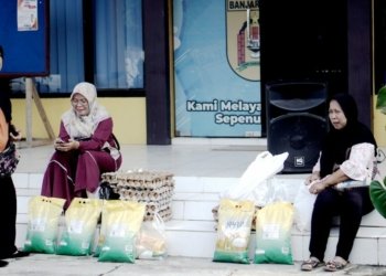 Kurang Dari Satu Jam Bahan Pokok di Pasar Ini Ludes