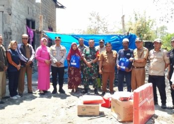 Danramil Aluh – Aluh – Dinsos P3AP2KB Kabupaten Banjar Salurkan Bantuan