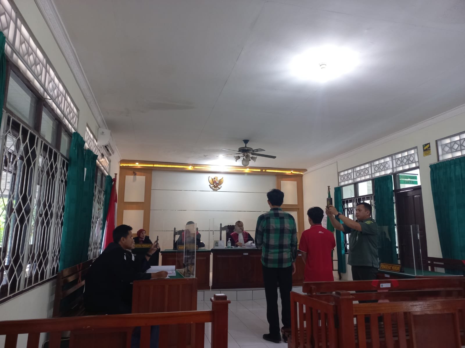 Sidang Kasus kapabeanan dan Cukai, Rokok Yang Dipasarkan Tanpa Pita Cukai