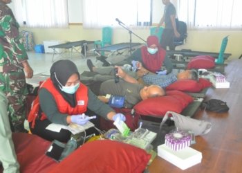Jelang Peringatan HUT TNI Ke – 78 “Satgas TMMD Ke-118 Ikut Sumbangkan Donor Darah