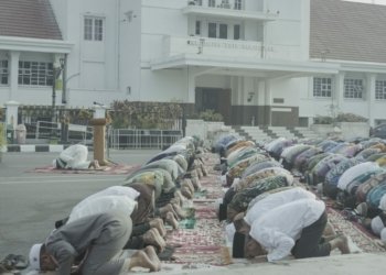 Pemerintah dan Masyarakat Solat Istisqo di Murjani