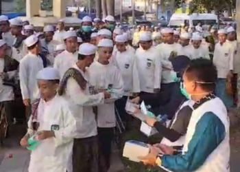 Dinas Kesehatan Kabupaten Banjar Bagikan Masker Mengingat Asap Akibat Karhutla