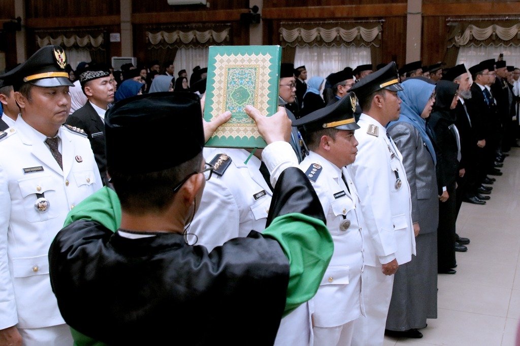 242 Pejabat Lingkup Kabupaten Banjar Dilantik