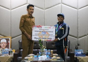 5,2 Miliar Lebih Dana Bonus Atlet Diserahkan Oleh Pemerintah Kabupaten Banjar