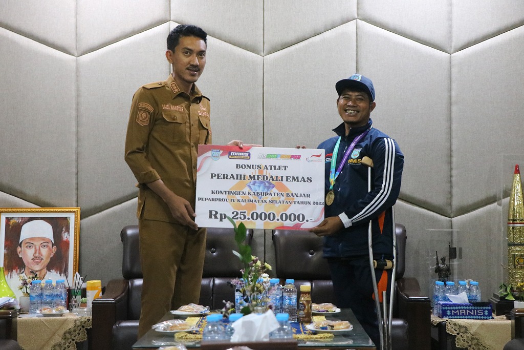 5,2 Miliar Lebih Dana Bonus Atlet Diserahkan Oleh Pemerintah Kabupaten ...