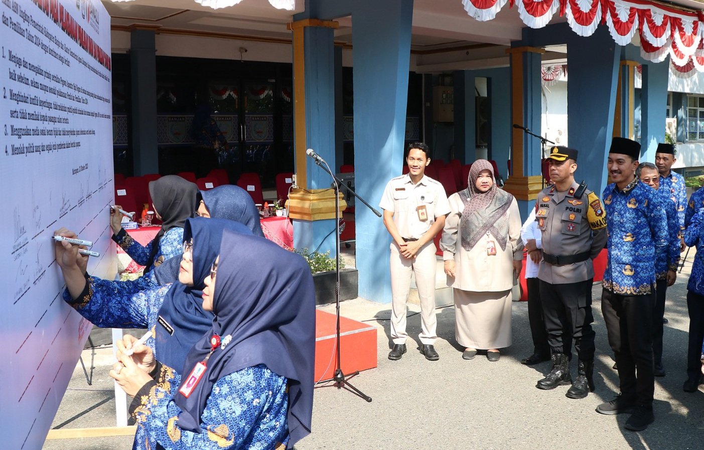 Pemkab Banjar Lakukan Ikrar Netralitas Pada Pemilu 2024 Mendatang