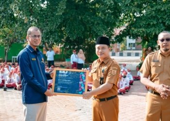 Para Murid di SDN 1 Loktabat Utara Diajari Manajemen Keuangan