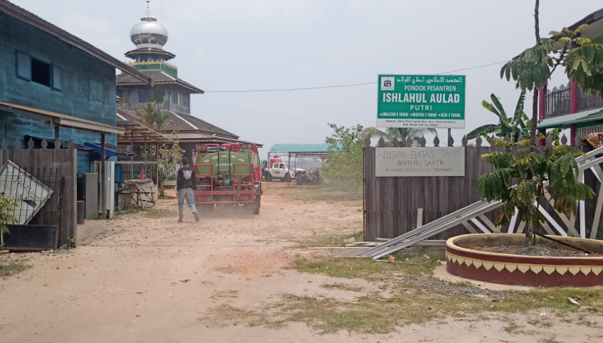 LPBI PCNU Kabupaten Banjar Distribusikan Air Bersih Gratis Ke Ponpes Ishlahul Aulad Tatah Makmur