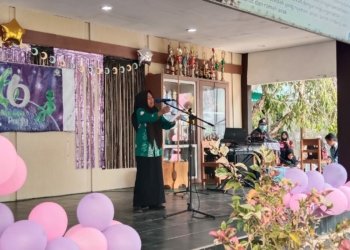 Siswi Kritik Pemko Lewat Puisi