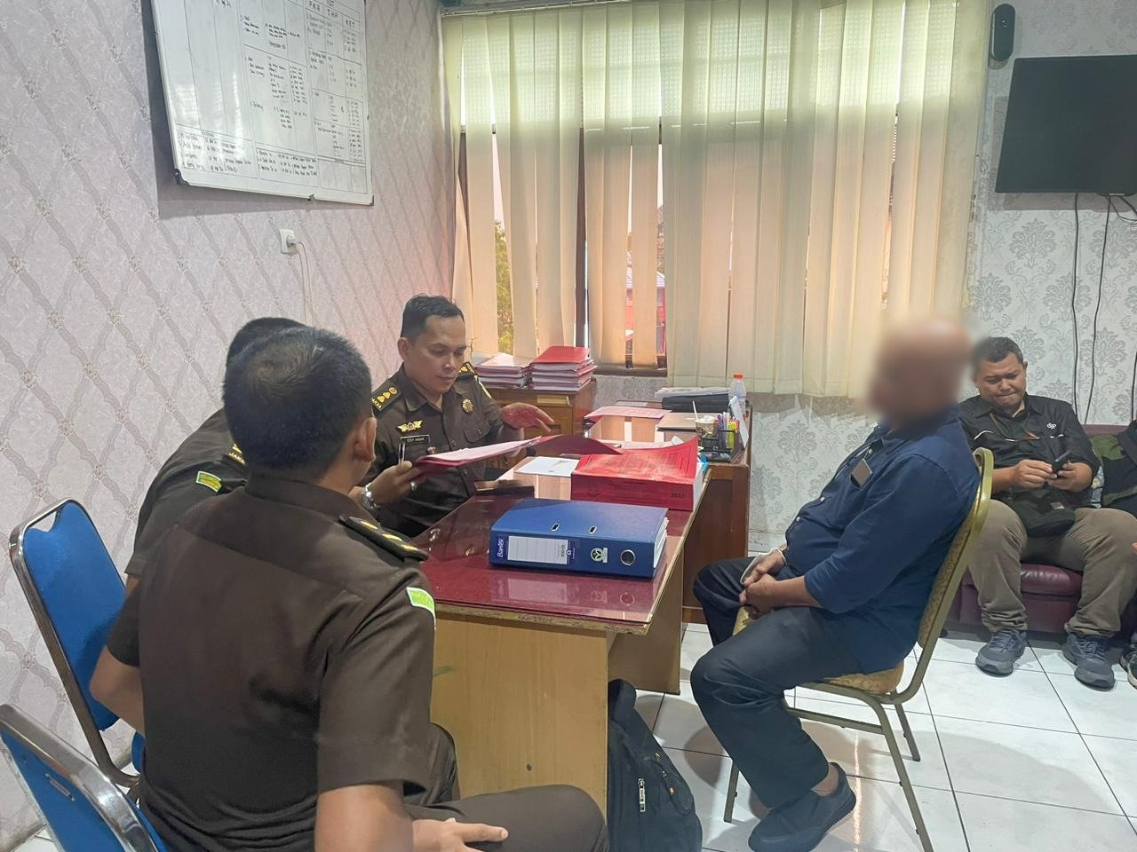 Tersangka dan Barbuk Kasus Perpajakan Diserahkan ke Kejari Banjarbaru
