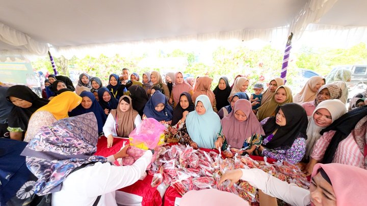 Hanya Butuh 30 menit, Bapok Di Pasar Murah Cempaka Ludes