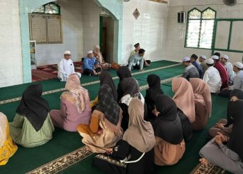 Disbudporapar Kabupaten Banjar Latih Pemuda Tanjung Rema Mandikan Jenazah