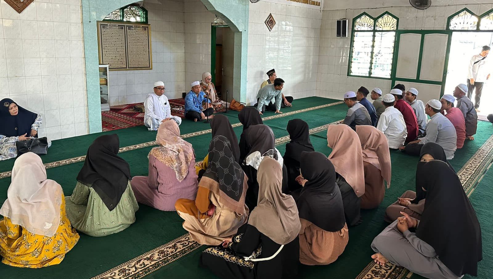 Disbudporapar Kabupaten Banjar Latih Pemuda Tanjung Rema Mandikan Jenazah