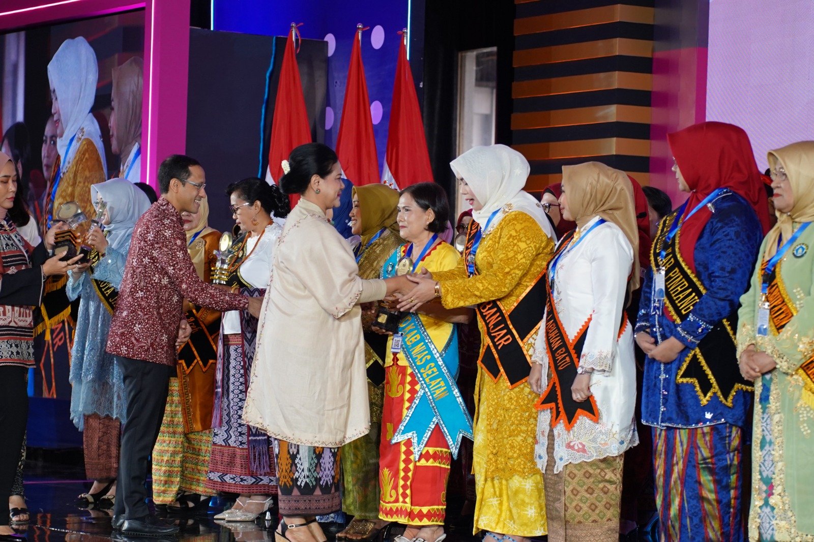 Bawa Perubahan di Masa Transisi PAUD ke SD, Nurgita Tyas Dapat Pernghargaan Dari Ibu Negara