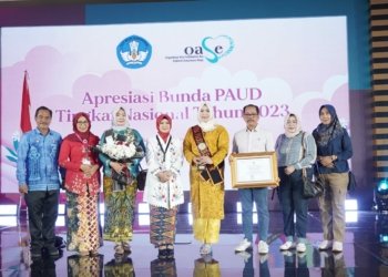 Bunda PAUD Kabupaten Banjar Terima Penghargaan Wiyata Dharma Utama