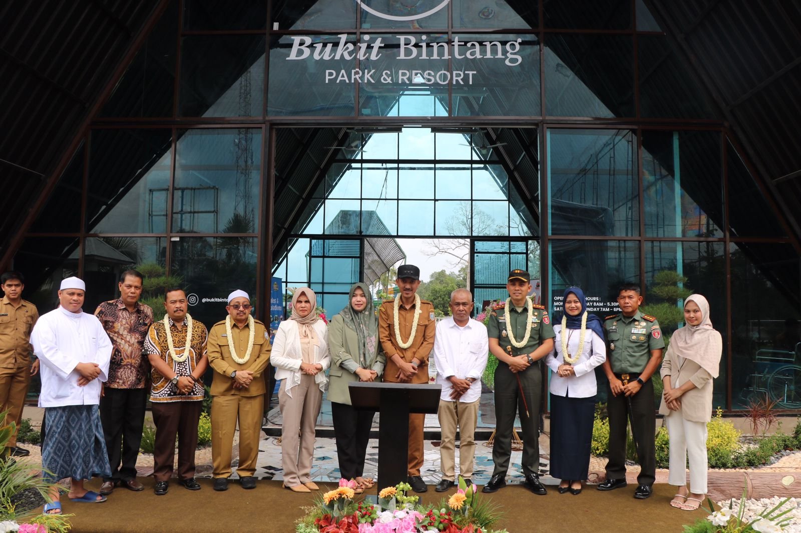 Bupati Kabupaten Banjar Resmikan Bukit Bintan Tempat Rekreasi Di Karang Intan