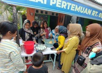 Emi Lasari Bantu Warga Kenari Pecahkan Masalah Ekonomi Pasca Covid-19