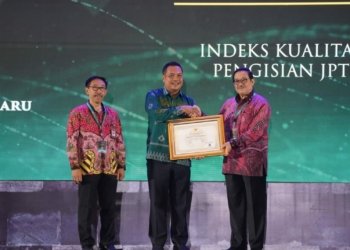 Walikota Aditya Raih Dua Kategori Penghargaan Anugerah Meritokrasi 2023 dari KASN