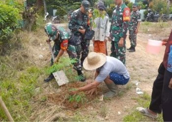 Koramil Sungai Pinang Tanam Pohon Untuk Lestari Lingkungan