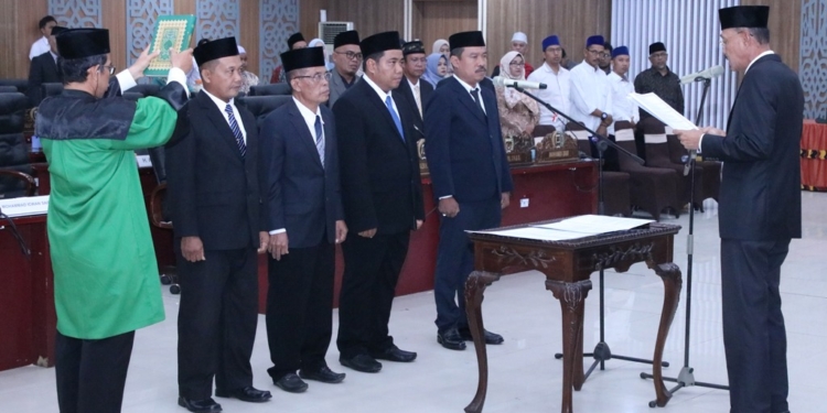 DPRD Kabupaten Banjar Lantik 4 Orang Pengganti Antar Waktu