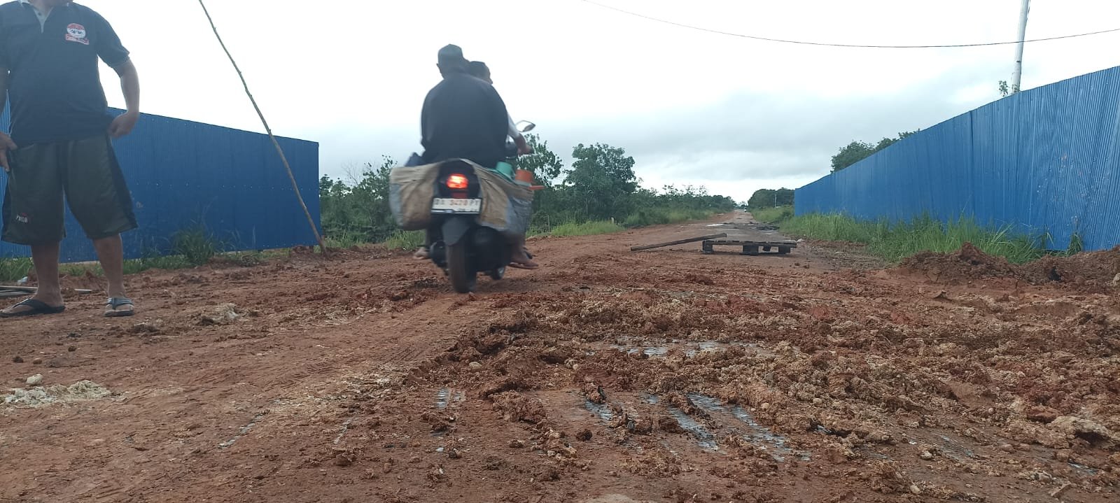 Saipanur Jadi Korban Laka Tunggal di Sekitaran Proyek Pembangunan Jalan Baru Menuju Bandara Internasional Syamsudin Noor