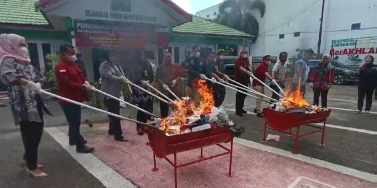 Ketua DPRD Kabupaten Banjar Ungkapkan Bahwa Permasalahan Narkoba Adalah Ekonomi