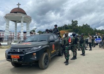 Satgas Yonif 721 Bersinergi Ciptakan Pemilu Damai di Tanah Papua