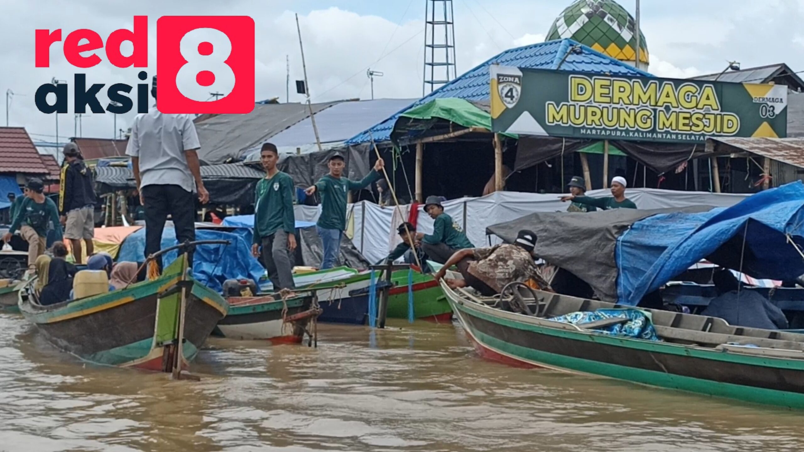 VIDEO : Haul ke-19 Guru Sekumpul, Ratusan Perahu Mesin Padati Kawasan Dermaga Air Santri