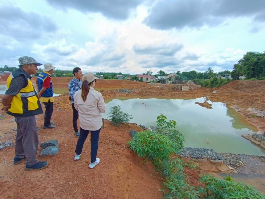 Rombongan Komisi III Tinjau Proyek Embung Gunung Kupang