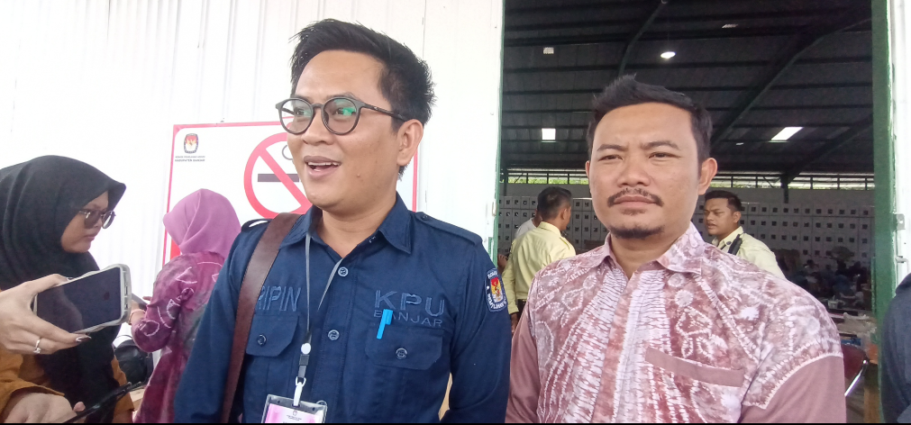 Pelipatan Kertas Surat Suara Sudah 25 Persen Di KPU Kabupaten Banjar