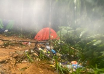 Gunung Kahung Kotor! 1.400 Mengalahkan 3.000 di Jawa